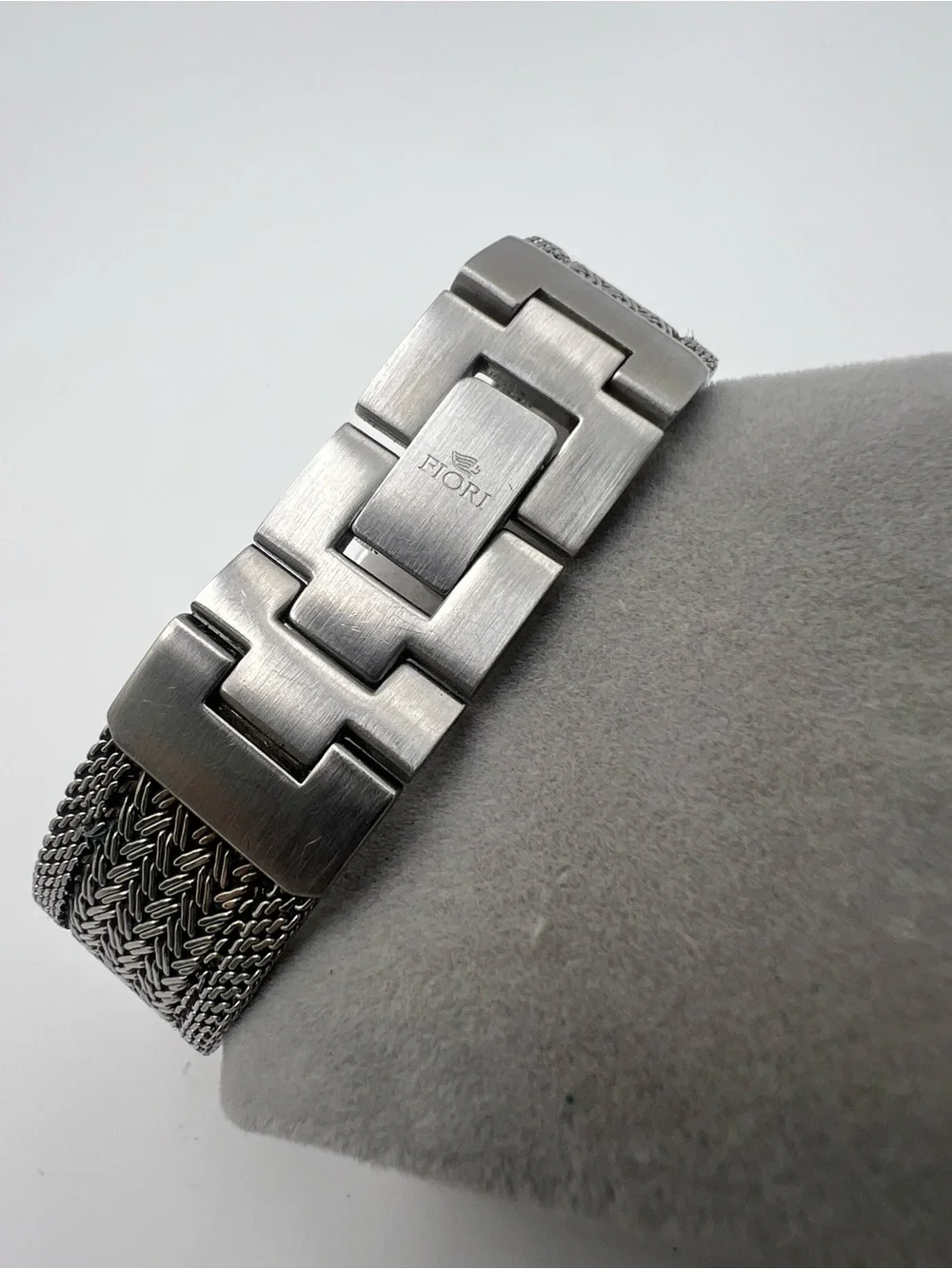 Fiori Milano Silver-Tone Women's Mesh Bracelet Watch